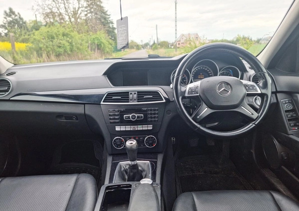 Mercedes-Benz Klasa C cena 15900 przebieg: 143100, rok produkcji 2013 z Przedecz małe 121